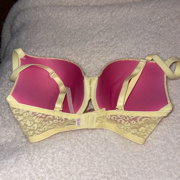 PINK Victoria Secret push-up bra - Picture 3 of 4